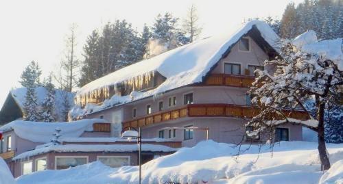 Hotel Pension Sonnenuhr Tauplitz Εξωτερικό φωτογραφία
